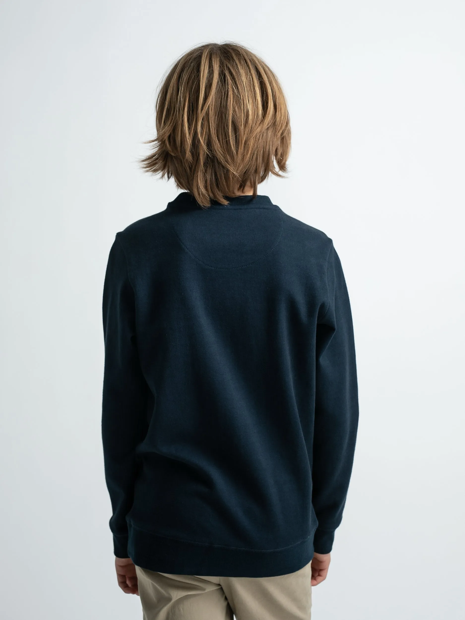 Minimal pullover