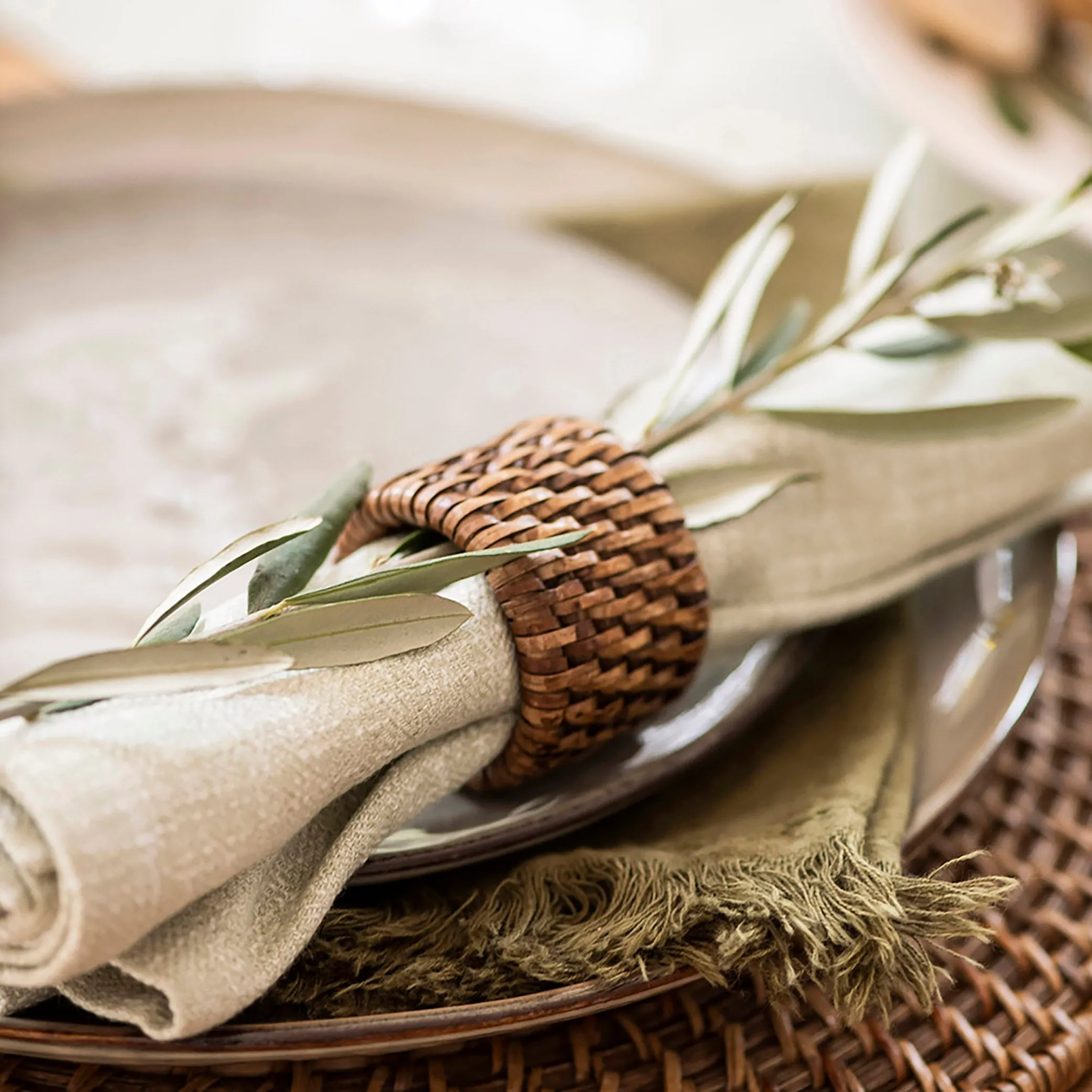 Rattan Napkin Ring Set/4 Dark Brown