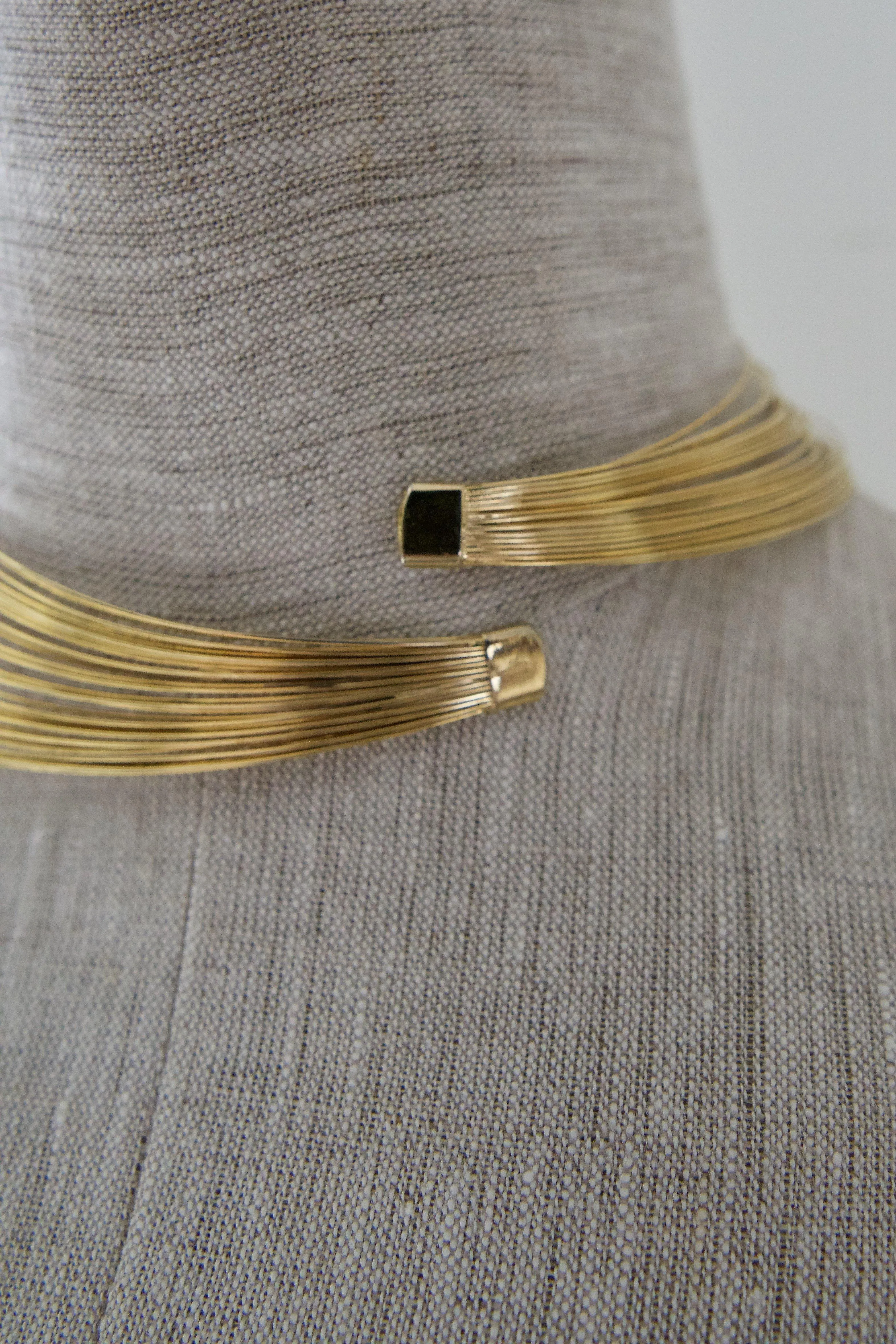 Vintage Golden Wire Choker Necklace